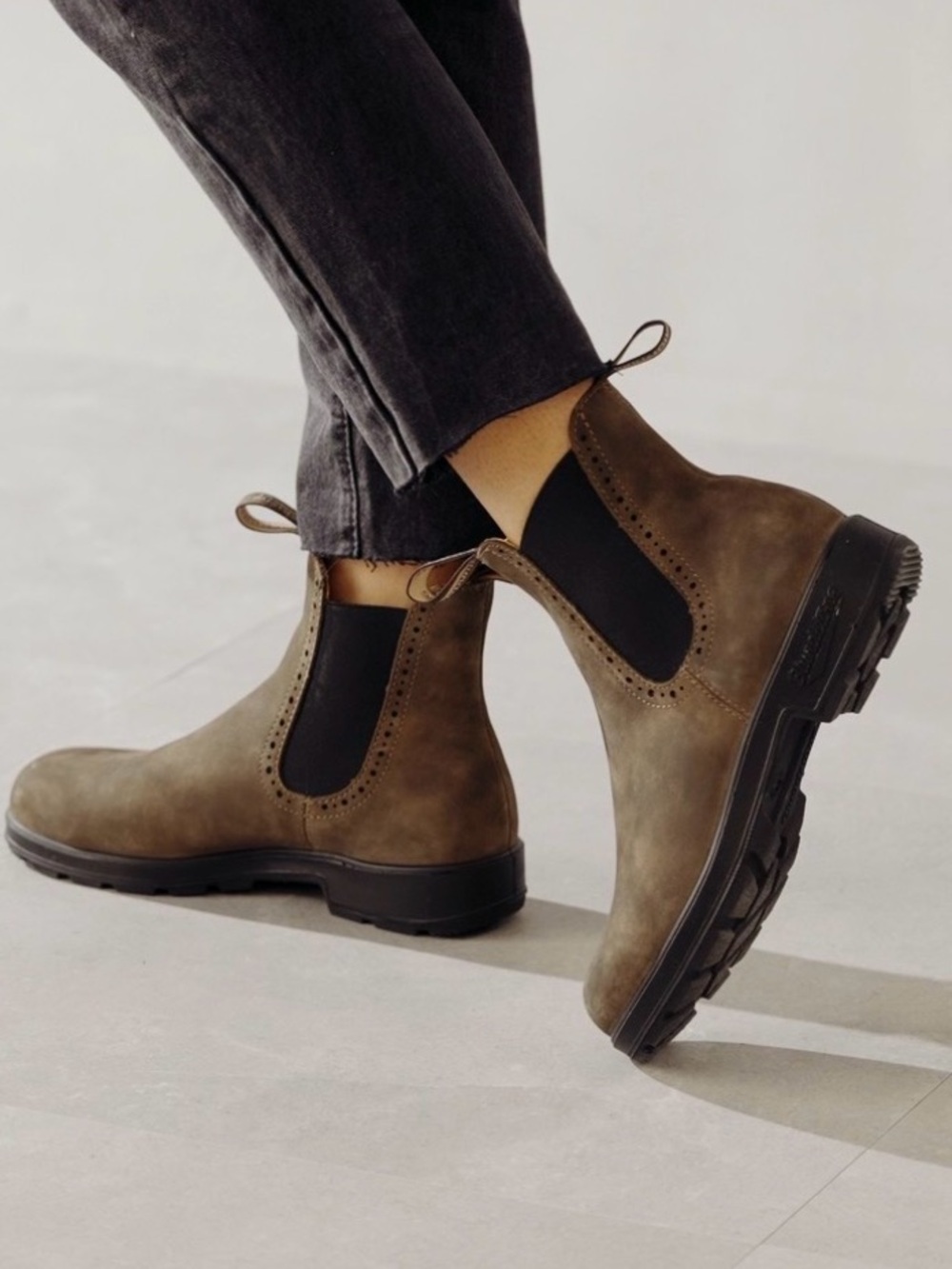 Blundstone Originals #1351 Women's High Top - Rustic Brown Leather